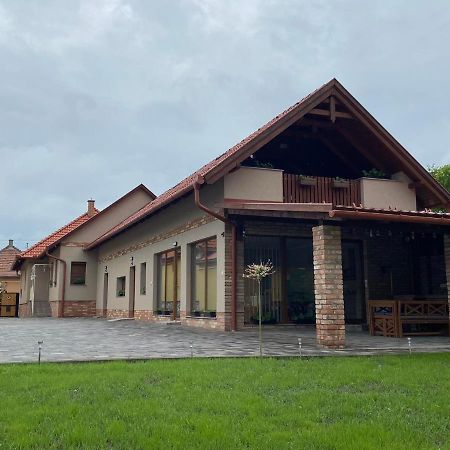 Benige Vendeghaz Hotel Demjén Eksteriør billede